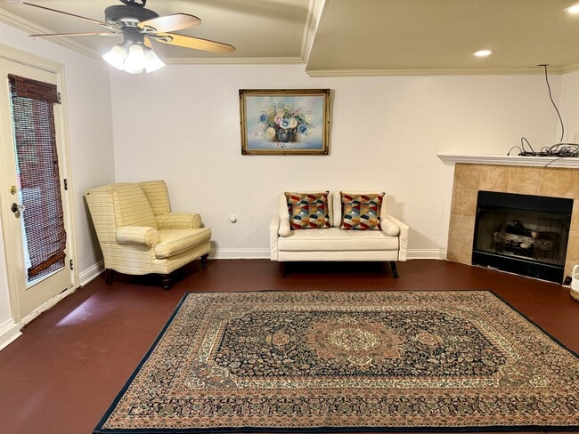 Building Photo - 7035 Willowick Dr