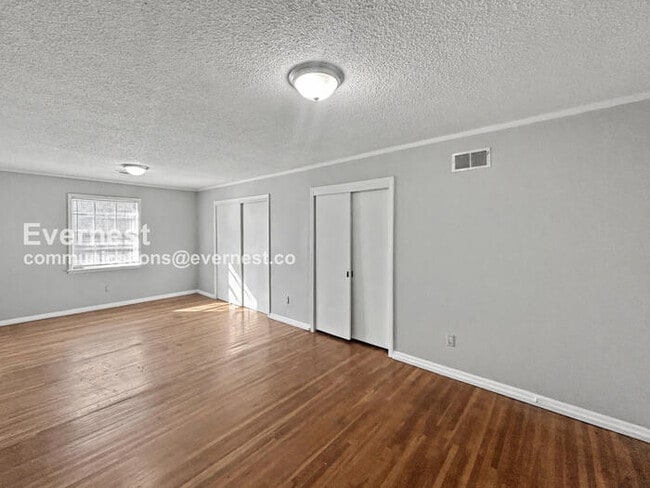 Building Photo - 3199 Gina Dr