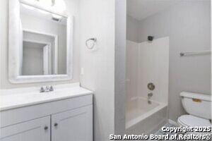 Building Photo - 927 W Formosa Blvd