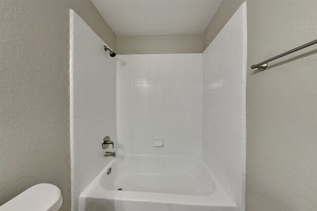 Building Photo - 20527 Cypress Gully Dr