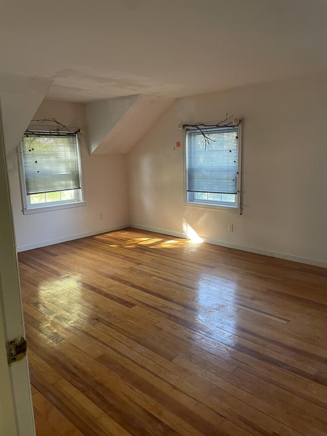 Building Photo - 7020 Brown Rd