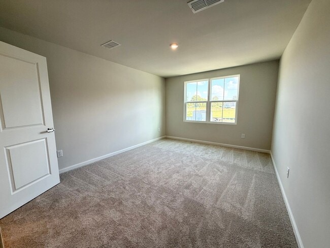 Building Photo - Modern 3-Bedroom Townhouse with Garage & P...