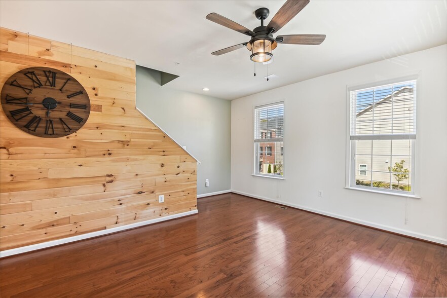 Living Room - 503 Kinglets Roost Ln