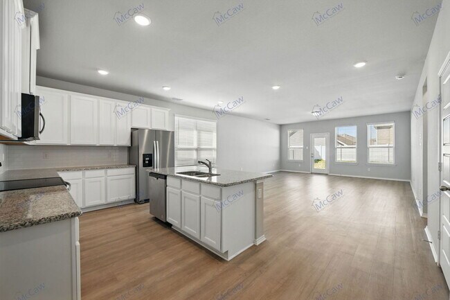 Building Photo - 5909 Hopkins Dr