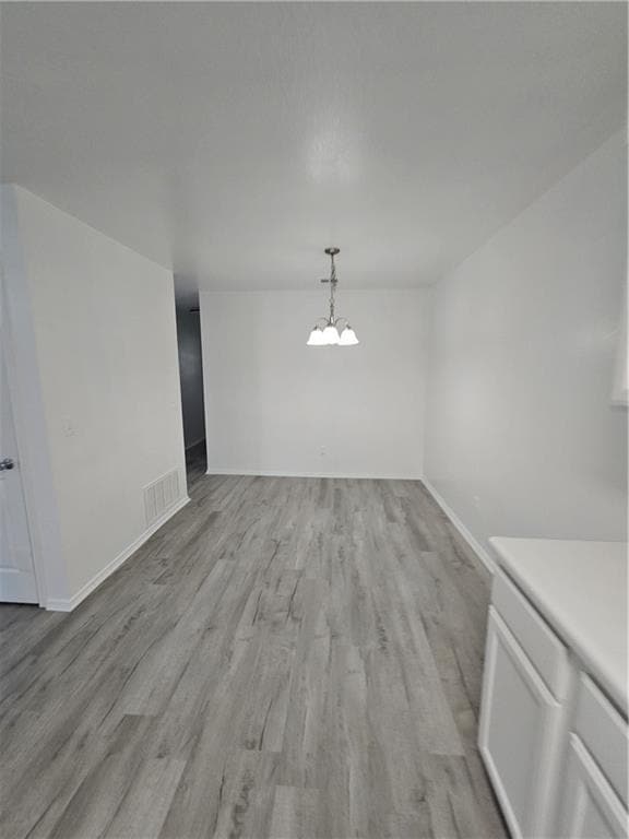 Building Photo - 2324 W Roselawn St