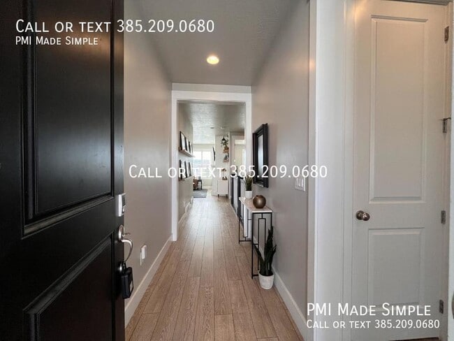 Building Photo - 3193 N Meadow View Dr