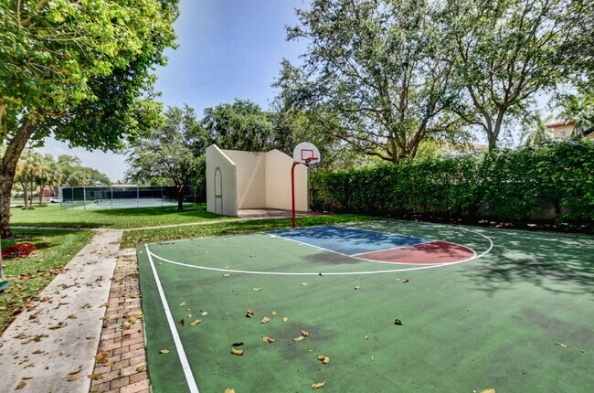Building Photo - 460 Hardwood Pl