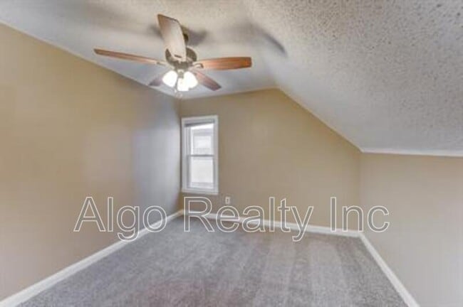 Building Photo - 2431 N Ilion Ave