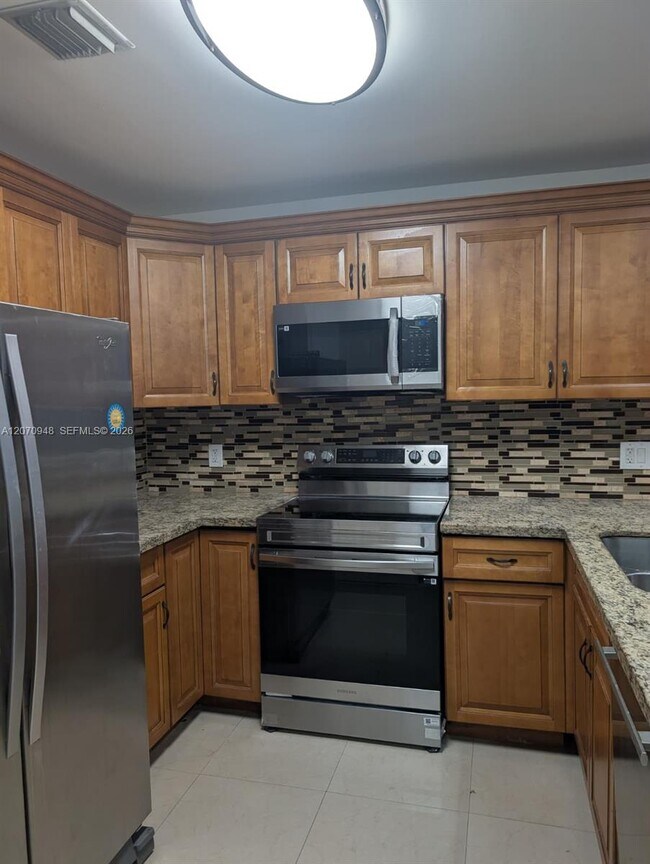 Building Photo - 7162 Sportsman Dr