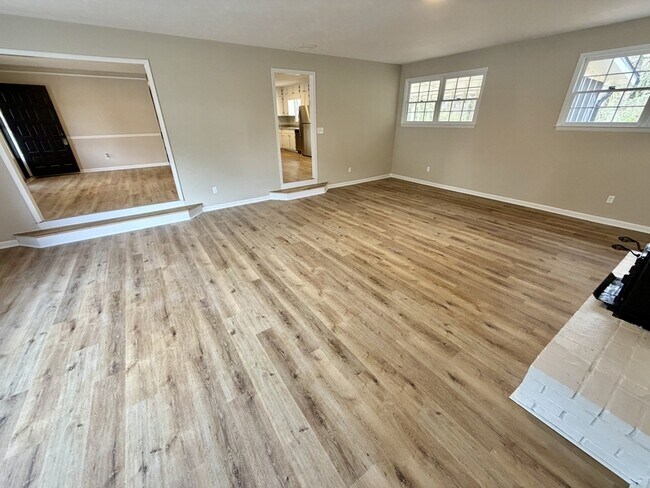 Building Photo - 80 Glenn Burnie Dr