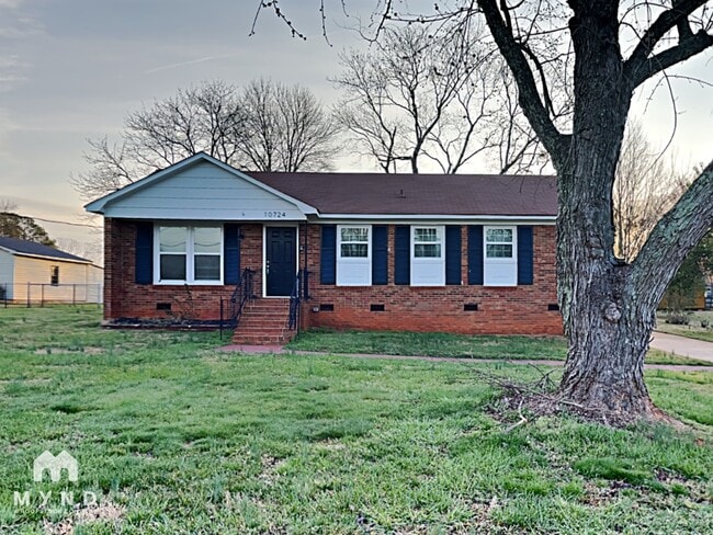 Building Photo - 10724 Arlington Church Rd