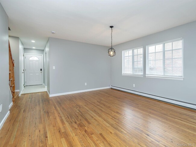 Building Photo - 78 B Ashwood Rd