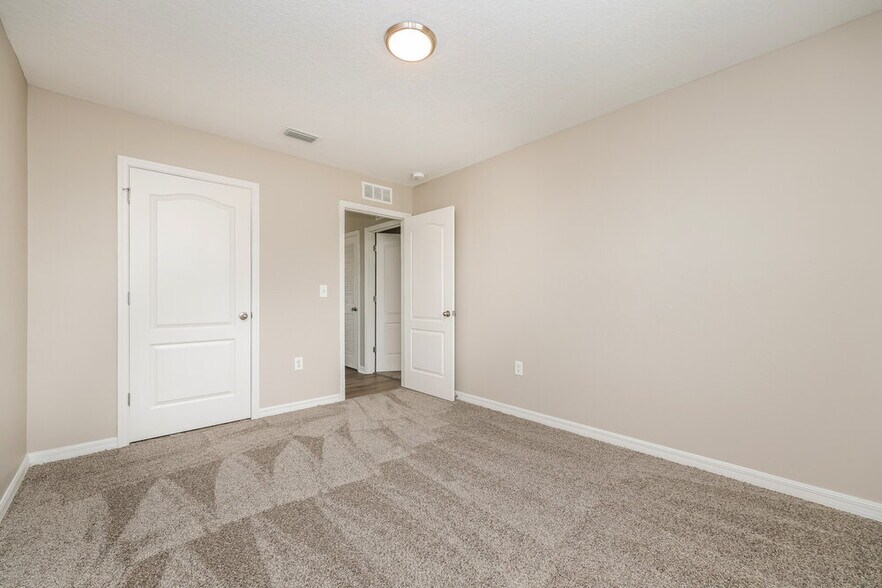 Building Photo - 10430 Whispering Hammock Dr