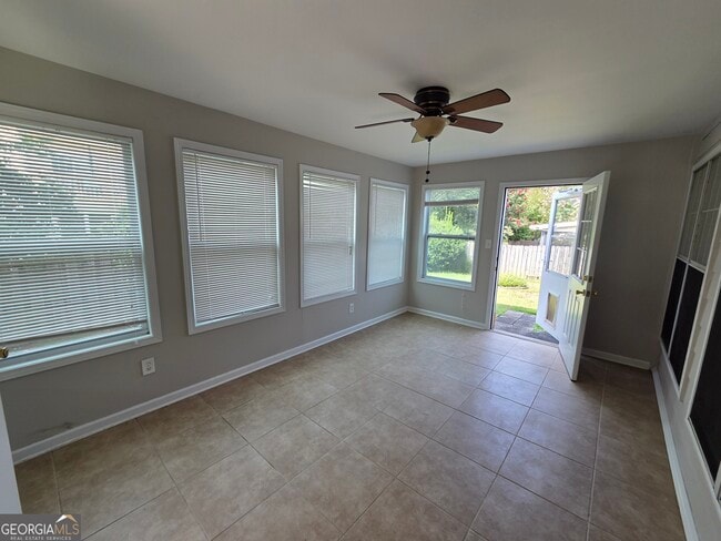 Building Photo - 4585 Brook Farms Ct