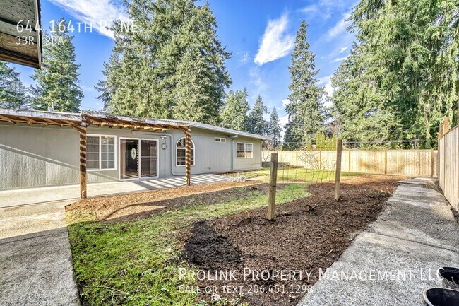 Building Photo - 644 164th Pl NE