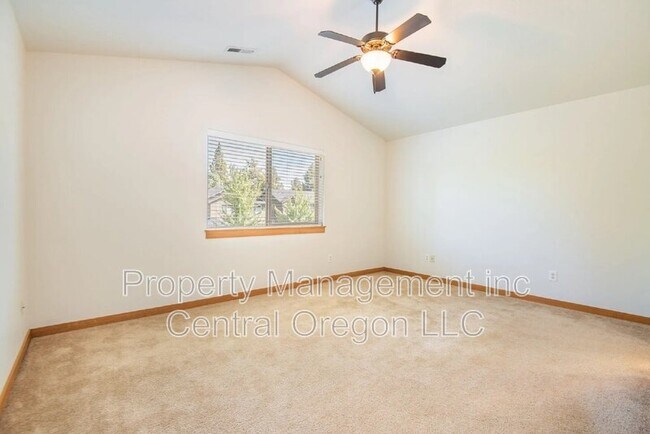 Building Photo - 20269 Knightsbridge Pl