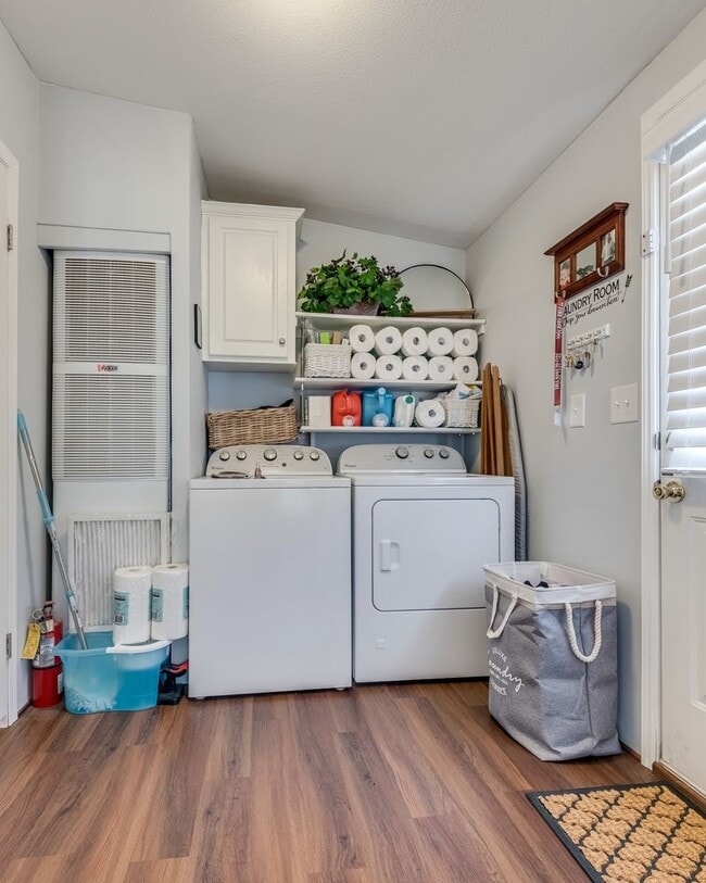 Building Photo - Charming Furnished Home in Age-Restricted ...