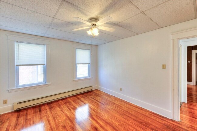 Building Photo - 377 Chandler St