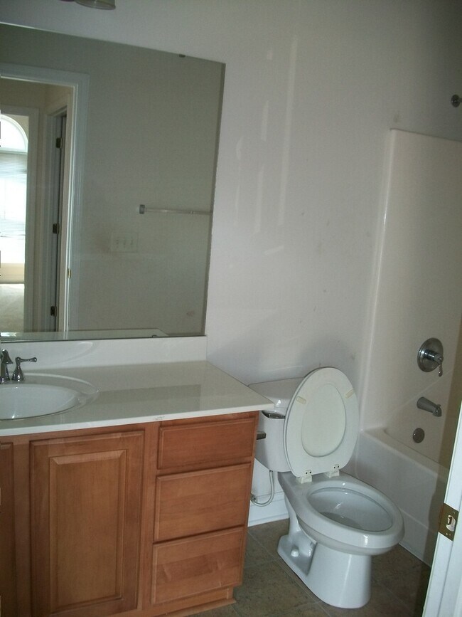 Building Photo - 3 Bed / 2 Bath Condo for Rent at Preserve at St. James