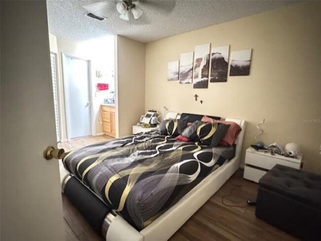 Building Photo - 2565 Grassy Point Dr