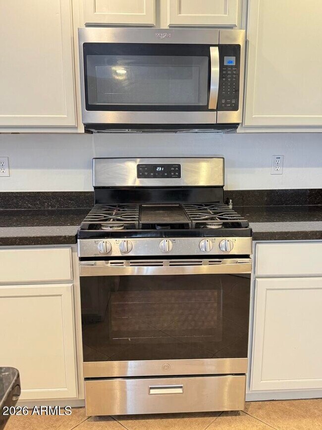 Building Photo - 2611 N 48th St