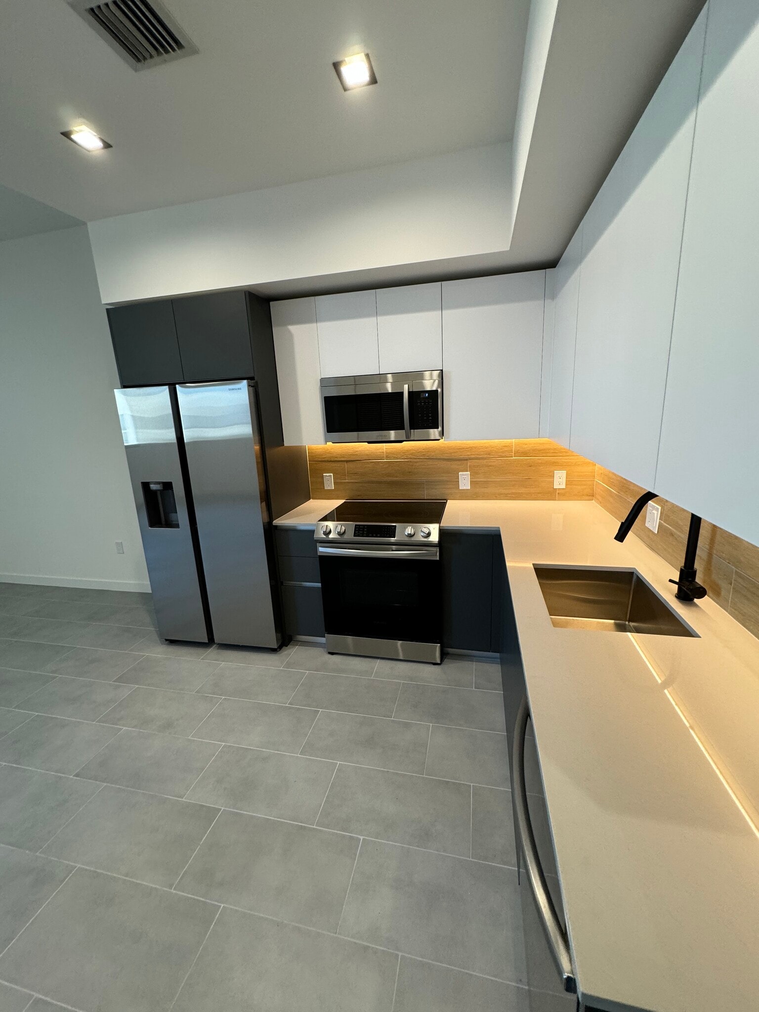 Building Photo - 70 NW 28th St