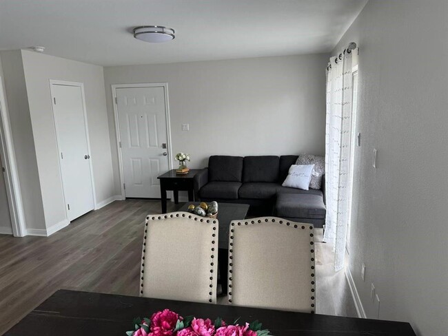 Building Photo - 12660 Ashford Point Dr