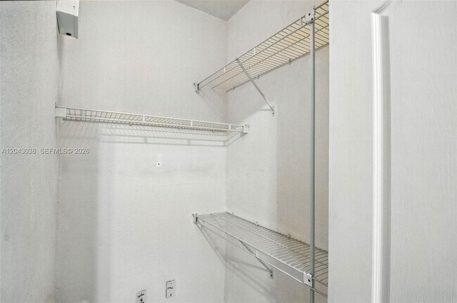 Building Photo - 6001 SW 70th St