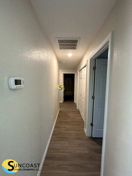 Building Photo - 8009 N Primrose Dr