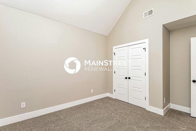 Building Photo - 4 Bedroom Pet-Friendly Home in MCCALLA, AL with Main Street Renewal