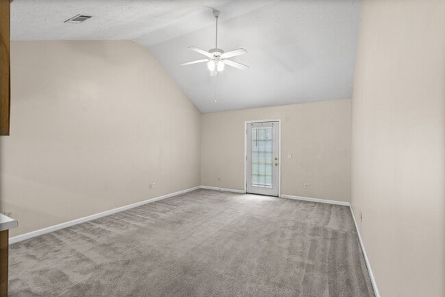 Building Photo - 717 Yeager Ln