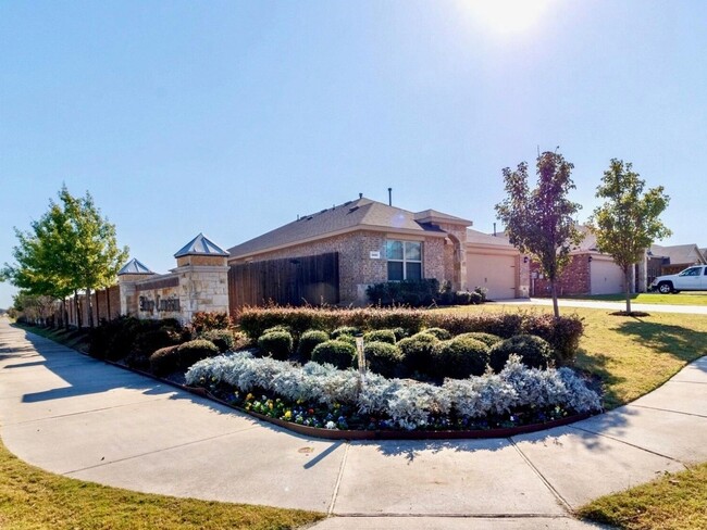 Building Photo - 1407 Pampa Grass Dr