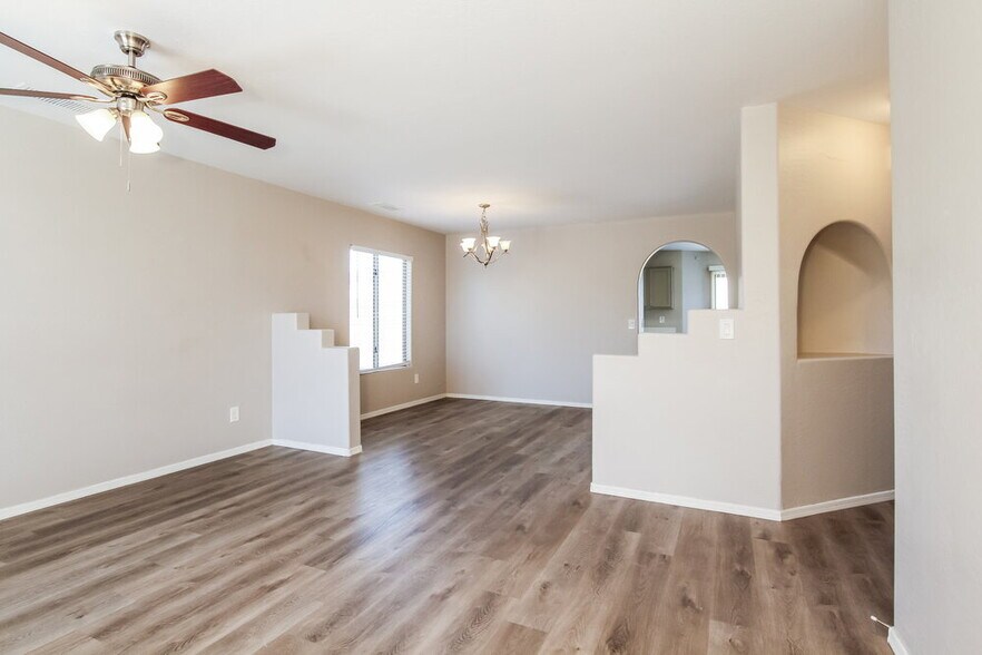 Building Photo - 8961 S 253rd Ave