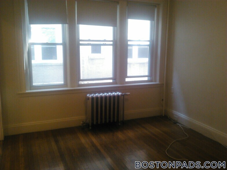 Building Photo - 1167 Boylston St