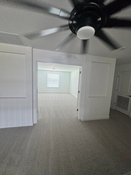 Building Photo - 14844 White Pearl Rd