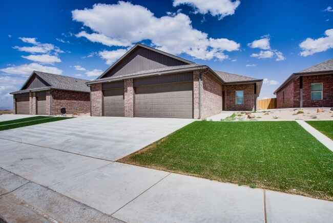 Building Photo - "Charming 3-Bedroom Retreat with 2 Full Baths in Wolfforth - 1465 Sq Ft of Comfort!"