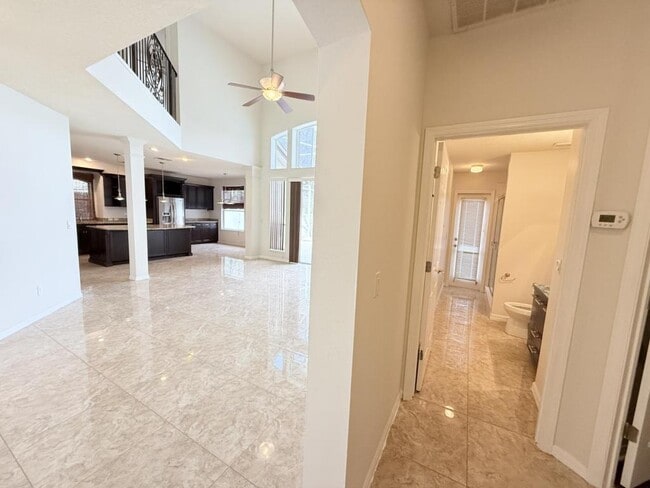 Building Photo - 8055 Glitter Ct