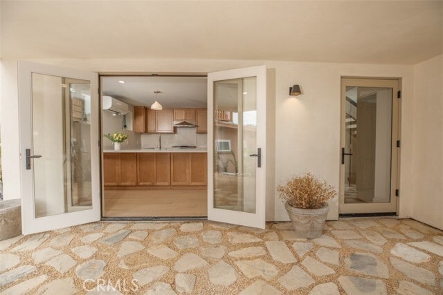 Building Photo - 281 Grandview St