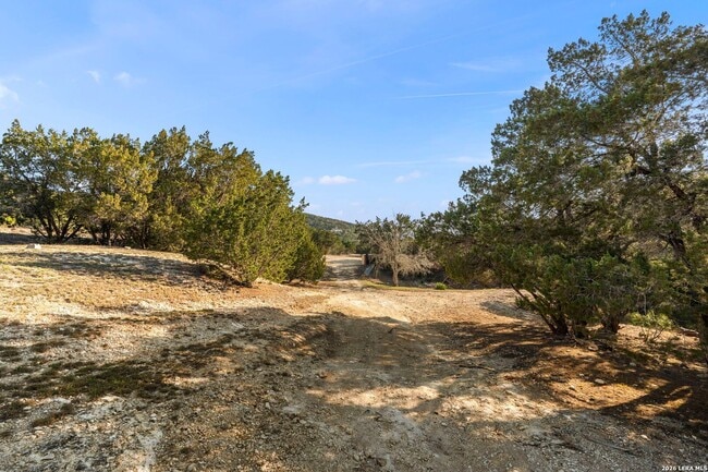 Building Photo - 1597 Pipe Springs Dr