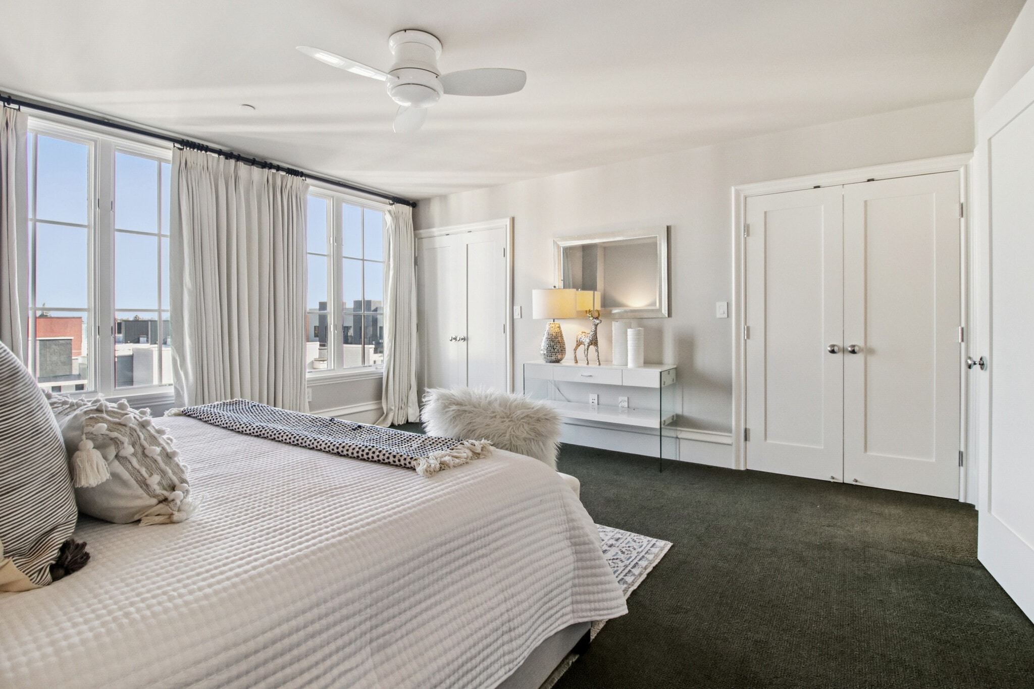 Building Photo - 356 Santana Row