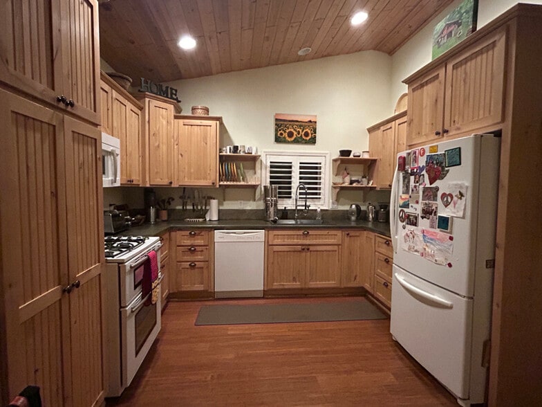 Building Photo - 11198 N 1st St