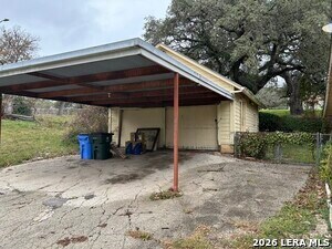 Building Photo - 816 S Austin St