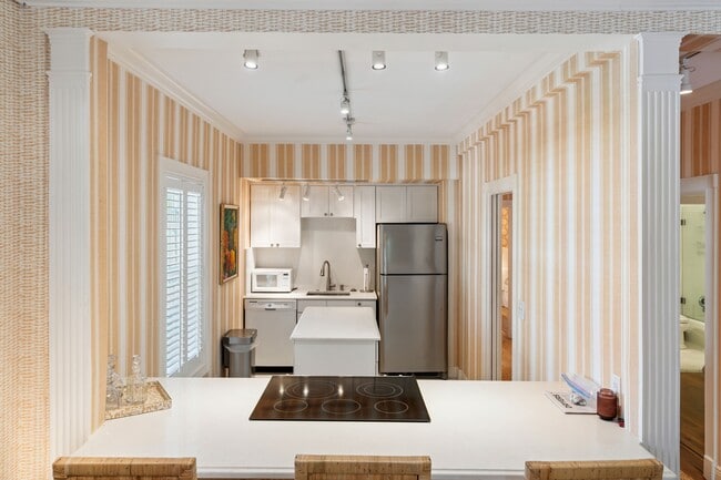 Building Photo - 151 S County Rd