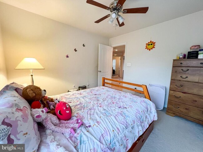 Building Photo - 25008 Owl Creek Dr