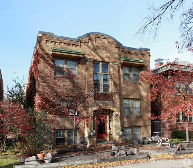 Primary Photo - 3512 Emerson Ave S