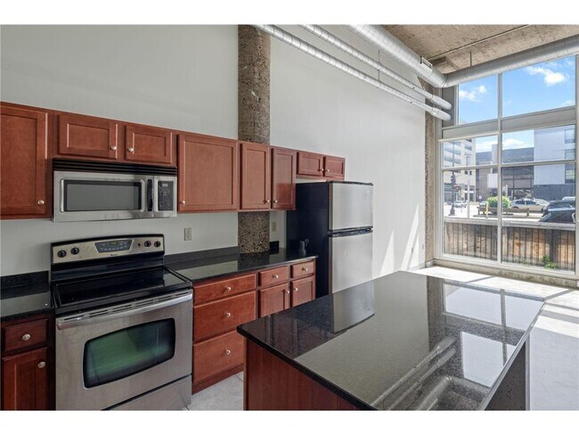 Building Photo - 521 S 7th St