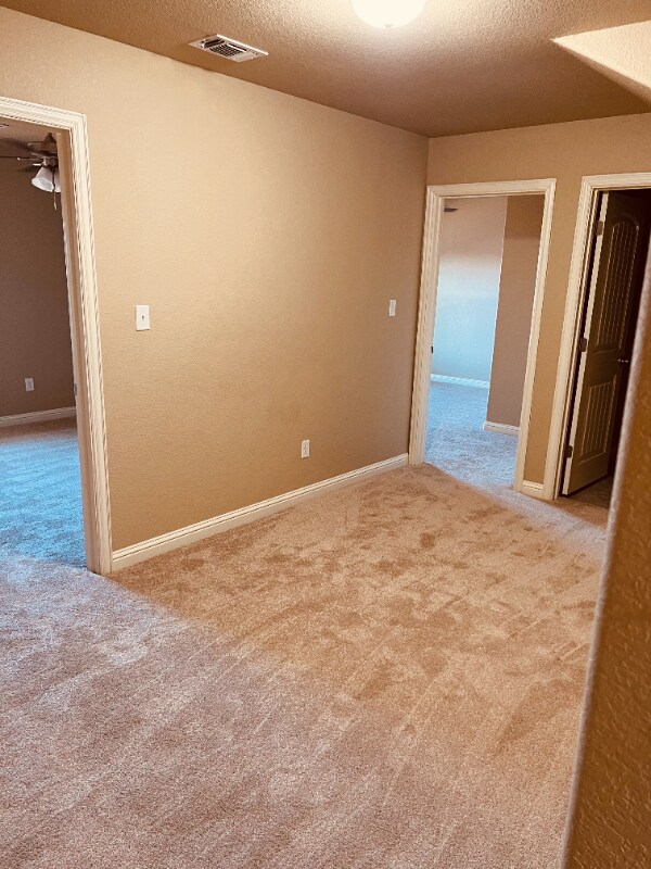 Building Photo - 907 Dart Ct