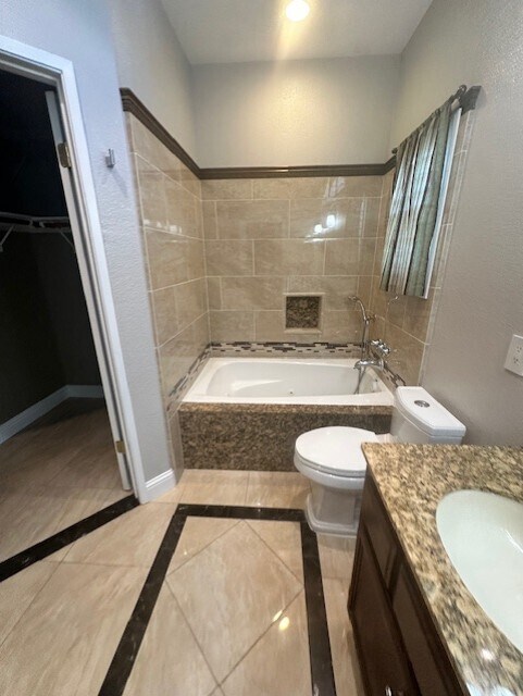 Building Photo - 4712 Brookside Cir