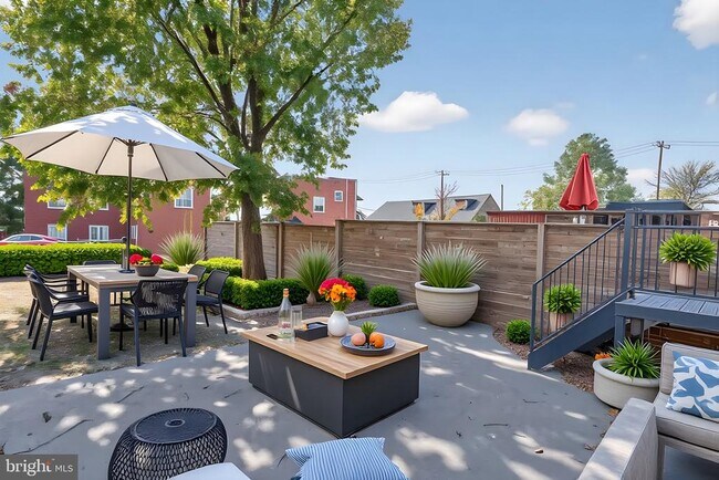 Building Photo - 1109 Congress St SE