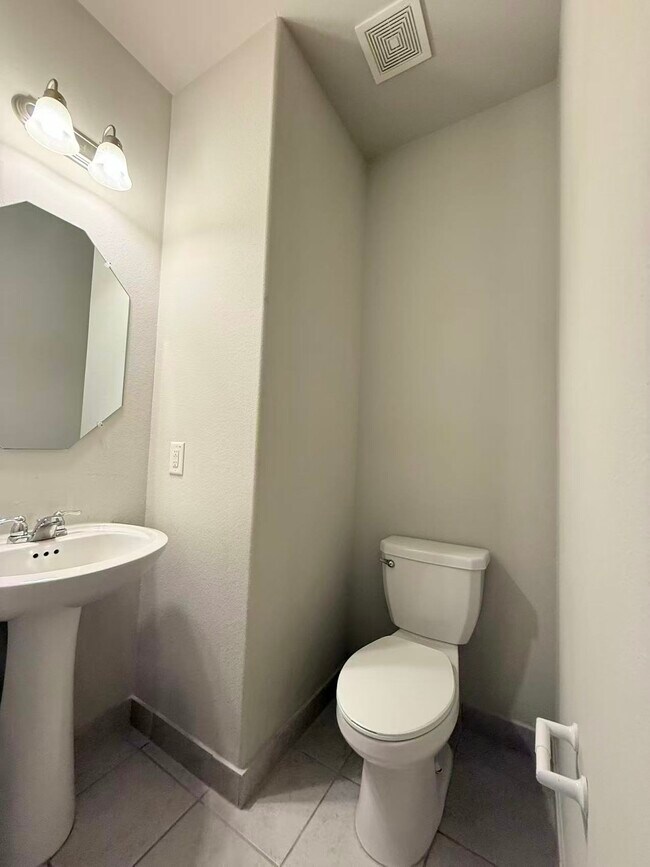 Building Photo - 24323 Marcello Lakes Dr